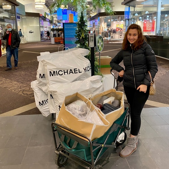 Meet your Posher, Maria - Picture 13 of 17